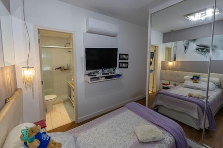 Apartamento à venda com 194m², 4 quartos e 3 vagasSuíte 2