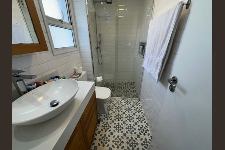 Apartamento à venda com 105m², 3 quartos e 2 vagasBanheiro da Suíte