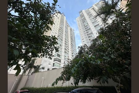 Apartamento à venda com 105m², 3 quartos e 2 vagasFachada