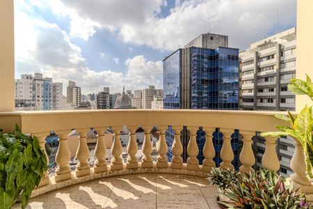 Apartamento à venda com 380m², 2 quartos e 2 vagasVaranda