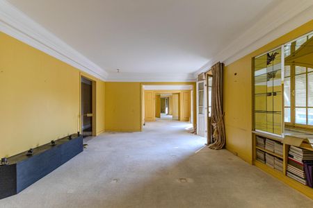 Apartamento à venda com 380m², 2 quartos e 2 vagasSala