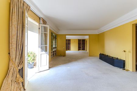 Apartamento à venda com 380m², 2 quartos e 2 vagasSala