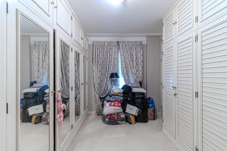 Apartamento à venda com 380m², 2 quartos e 2 vagasCloset da Suíte 1