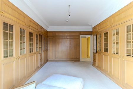 Apartamento à venda com 380m², 2 quartos e 2 vagasCloset da Suíte 2