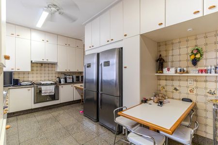 Apartamento à venda com 380m², 2 quartos e 2 vagasCozinha 2