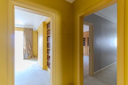 Apartamento à venda com 380m², 2 quartos e 2 vagasCorredor