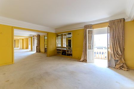 Apartamento à venda com 380m², 2 quartos e 2 vagasSala
