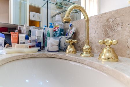 Apartamento à venda com 380m², 2 quartos e 2 vagasBanheiro da Suíte 1