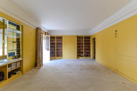 Apartamento à venda com 380m², 2 quartos e 2 vagasSala