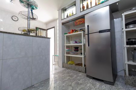 Casa à venda com 300m², 2 quartos e 2 vagas Casa à venda com 300m², 2 quartos e 2 vagasCozinha