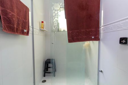 Casa à venda com 300m², 2 quartos e 2 vagas Casa à venda com 300m², 2 quartos e 2 vagasBanheiro 2