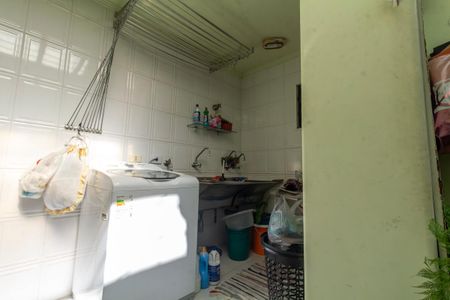 Casa à venda com 300m², 2 quartos e 2 vagas Casa à venda com 300m², 2 quartos e 2 vagasÁrea de Serviço