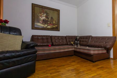 Casa à venda com 300m², 2 quartos e 2 vagas Casa à venda com 300m², 2 quartos e 2 vagasAntesala