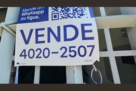 Casa à venda com 300m², 2 quartos e 2 vagas Casa à venda com 300m², 2 quartos e 2 vagasFachada - plaquinha