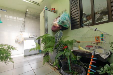 Casa à venda com 300m², 2 quartos e 2 vagas Casa à venda com 300m², 2 quartos e 2 vagasÁrea de Serviço
