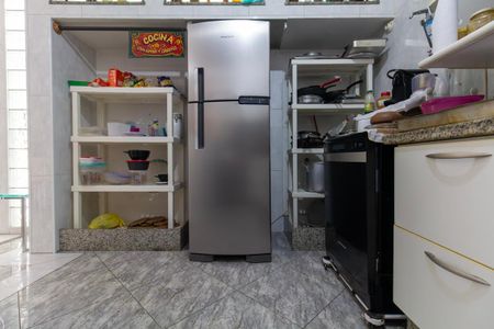 Casa à venda com 300m², 2 quartos e 2 vagas Casa à venda com 300m², 2 quartos e 2 vagasCozinha