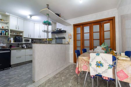 Casa à venda com 300m², 2 quartos e 2 vagas Casa à venda com 300m², 2 quartos e 2 vagasCozinha
