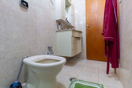 Casa à venda com 300m², 2 quartos e 2 vagas Casa à venda com 300m², 2 quartos e 2 vagasBanheiro 1