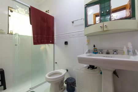 Casa à venda com 300m², 2 quartos e 2 vagas Casa à venda com 300m², 2 quartos e 2 vagasBanheiro 2
