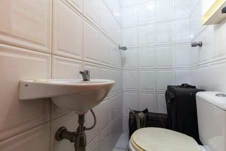 Casa à venda com 300m², 2 quartos e 2 vagas Casa à venda com 300m², 2 quartos e 2 vagasLavabo 1