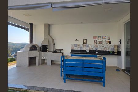 Casa de condomínio para alugar com 215m², 4 quartos e 6 vagasÁrea externa