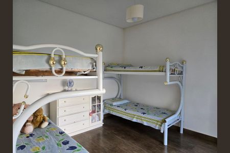 Quarto de casa de condomínio para alugar com 4 quartos, 215m² em Condomínio Parque Vale dos Lagos, Jacareí