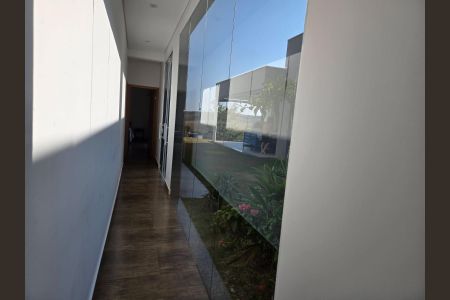 Casa de condomínio para alugar com 215m², 4 quartos e 6 vagasÁrea externa