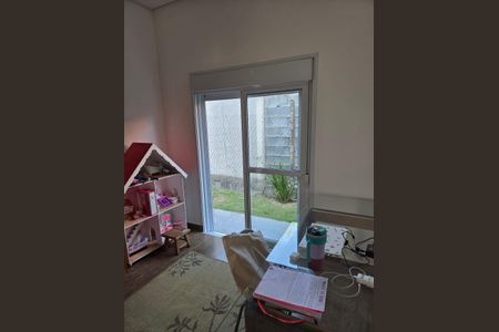 Casa de condomínio para alugar com 215m², 4 quartos e 6 vagasQuarto