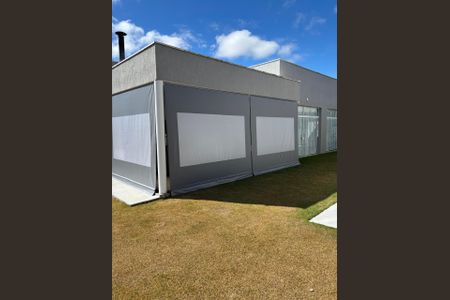 Casa de condomínio para alugar com 215m², 4 quartos e 6 vagasÁrea externa