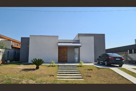 Casa de condomínio para alugar com 215m², 4 quartos e 6 vagasFachada