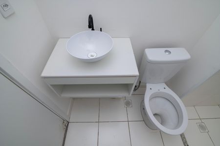 Apartamento para alugar com 56m², 2 quartos e 1 vaga Apartamento para alugar com 56m², 2 quartos e 1 vagaBanheiro do Quarto 2 Suíte