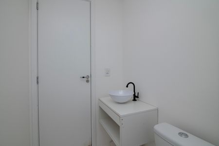 Apartamento para alugar com 56m², 2 quartos e 1 vaga Apartamento para alugar com 56m², 2 quartos e 1 vagaBanheiro do Quarto 2 Suíte