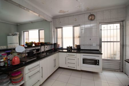 Casa à venda com 203m², 3 quartos e 2 vagas Casa à venda com 203m², 3 quartos e 2 vagasCozinha - Armários