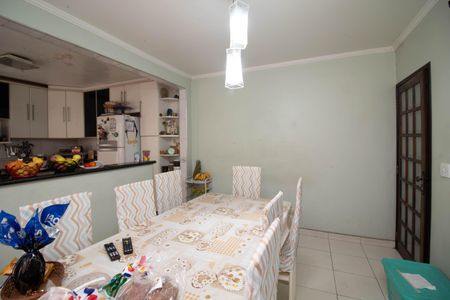 Casa à venda com 203m², 3 quartos e 2 vagas Casa à venda com 203m², 3 quartos e 2 vagasSala de Jantar
