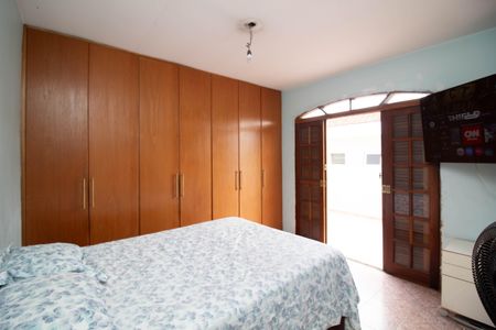 Casa à venda com 203m², 3 quartos e 2 vagas Casa à venda com 203m², 3 quartos e 2 vagasBanheiro 2