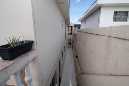 Casa à venda com 203m², 3 quartos e 2 vagas Casa à venda com 203m², 3 quartos e 2 vagasVaranda -Quarto 3
