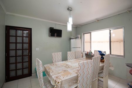 Casa à venda com 203m², 3 quartos e 2 vagas Casa à venda com 203m², 3 quartos e 2 vagasSala de Jantar