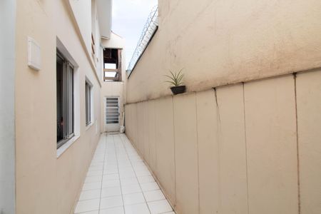 Casa à venda com 203m², 3 quartos e 2 vagas Casa à venda com 203m², 3 quartos e 2 vagasÁrea externa