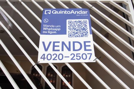 Casa à venda com 203m², 3 quartos e 2 vagas Casa à venda com 203m², 3 quartos e 2 vagasPlaca