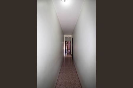 Casa à venda com 203m², 3 quartos e 2 vagas Casa à venda com 203m², 3 quartos e 2 vagasCorredor