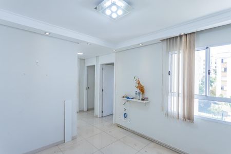 Sala de apartamento para alugar com 2 quartos, 45m² em Parque Taipas, São Paulo