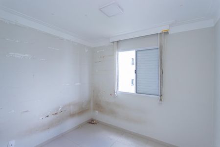 Quarto 2 de apartamento para alugar com 2 quartos, 45m² em Parque Taipas, São Paulo