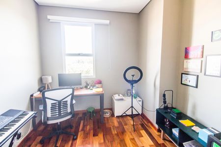 Apartamento à venda com 284m², 3 quartos e 5 vagas Apartamento à venda com 284m², 3 quartos e 5 vagasEscritório