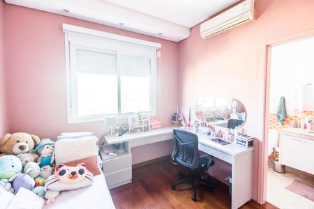 Apartamento à venda com 284m², 3 quartos e 5 vagas Apartamento à venda com 284m², 3 quartos e 5 vagasSuíte 2