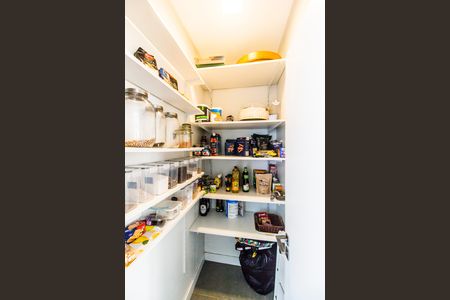 Apartamento à venda com 284m², 3 quartos e 5 vagas Apartamento à venda com 284m², 3 quartos e 5 vagasDespensa