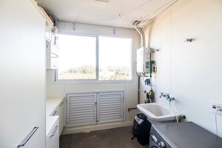 Apartamento à venda com 284m², 3 quartos e 5 vagas Apartamento à venda com 284m², 3 quartos e 5 vagasÁrea de Serviço