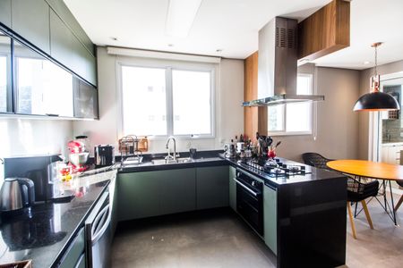 Apartamento à venda com 284m², 3 quartos e 5 vagas Apartamento à venda com 284m², 3 quartos e 5 vagasCozinha