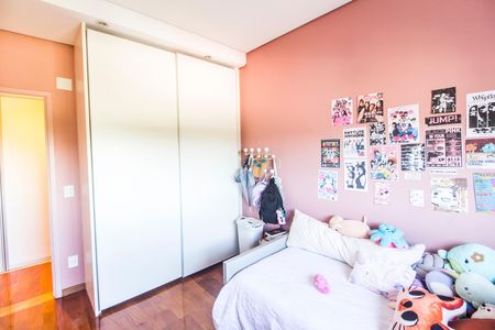 Apartamento à venda com 284m², 3 quartos e 5 vagas Apartamento à venda com 284m², 3 quartos e 5 vagasSuíte 2