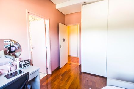 Apartamento à venda com 284m², 3 quartos e 5 vagas Apartamento à venda com 284m², 3 quartos e 5 vagasSuíte 2