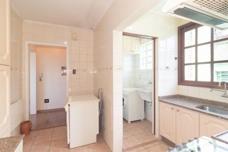 Cozinha de apartamento para alugar com 3 quartos, 95m² em Alto Teresópolis, Porto Alegre